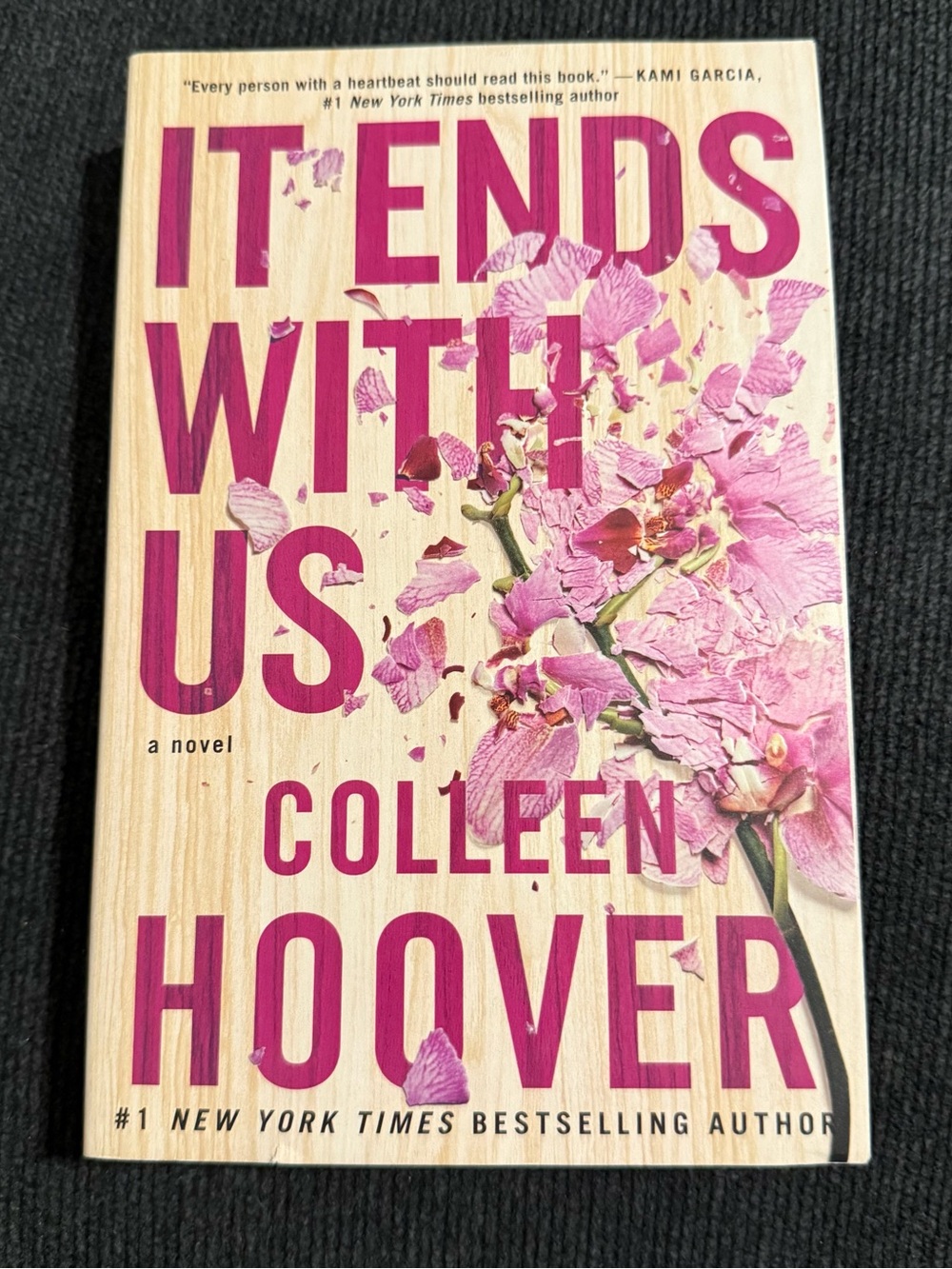 It Ends With Us By Colleen Hoover - Paperback